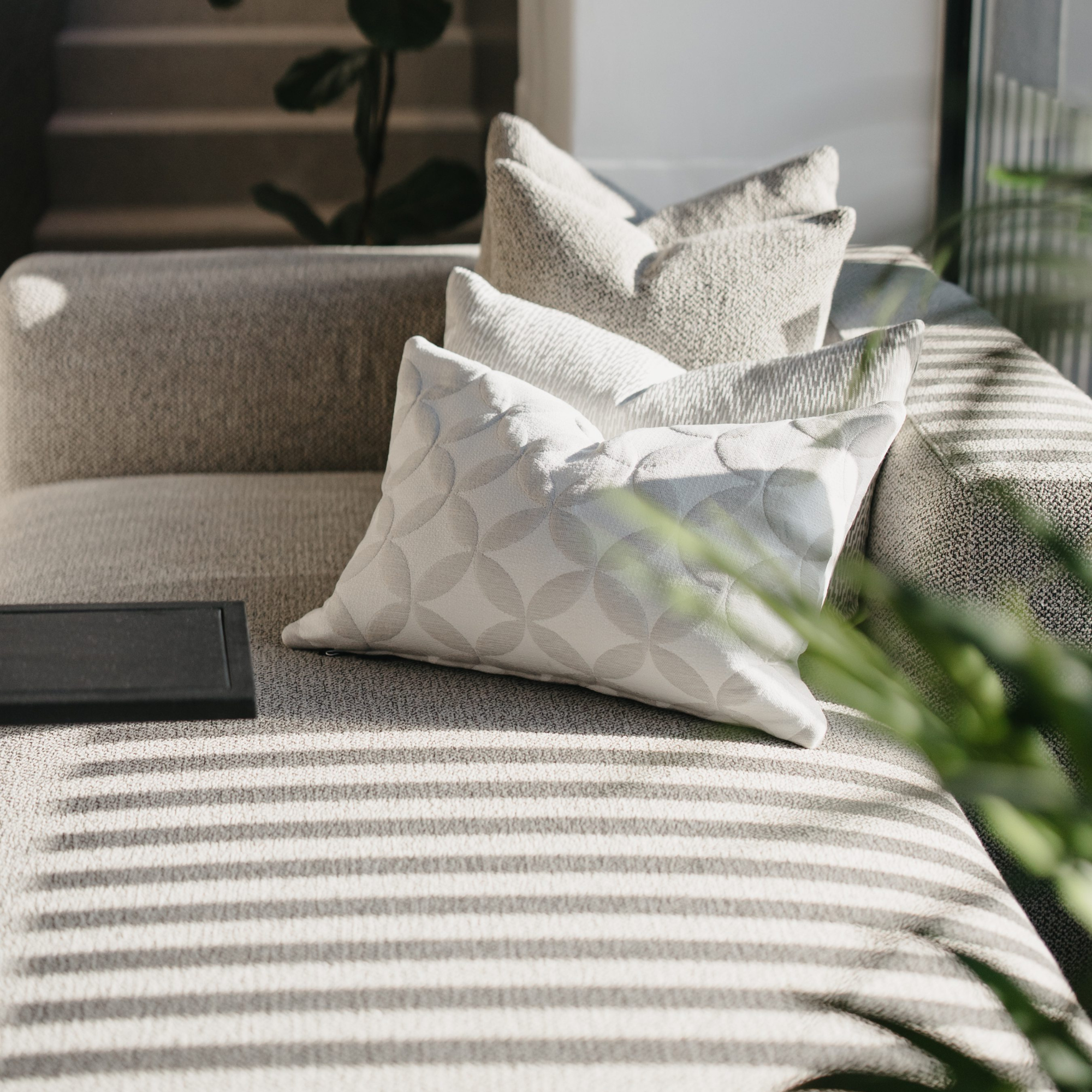 SCATTER CUSHIONS